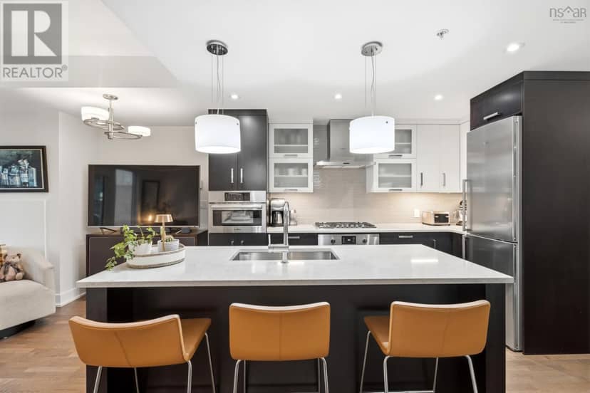 401 1585 South Park Street — photo 8 of 34