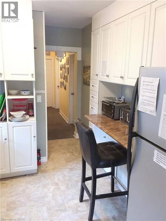 16 FOREST HILL Road — photo 33 of 40