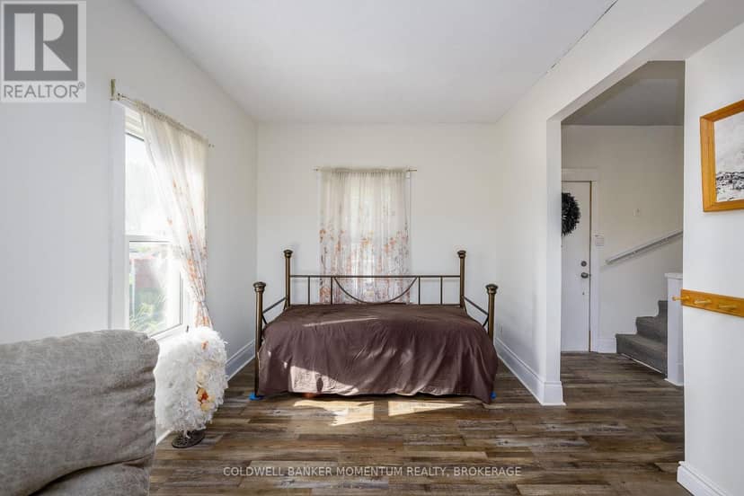 5542 Highland Avenue — photo 10 of 38