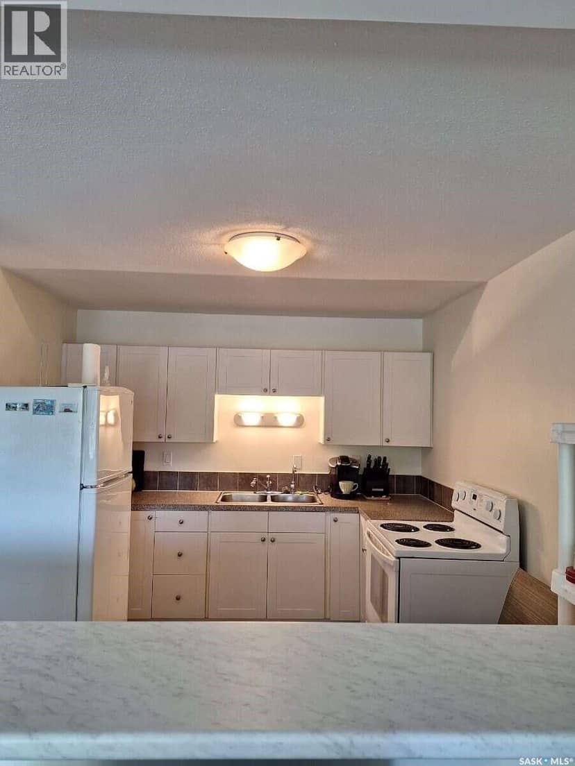 15 50 Spence STREET — photo 9 of 15
