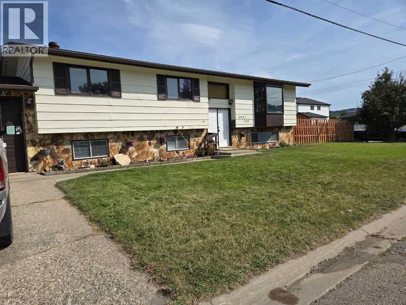 3002 225 Street, Bellevue, photo 3