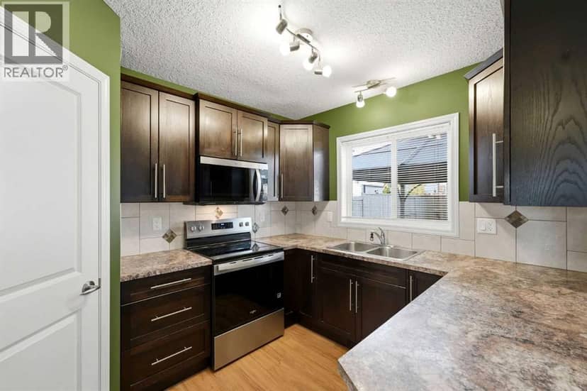 124 Pioneer Way — photo 12 of 40