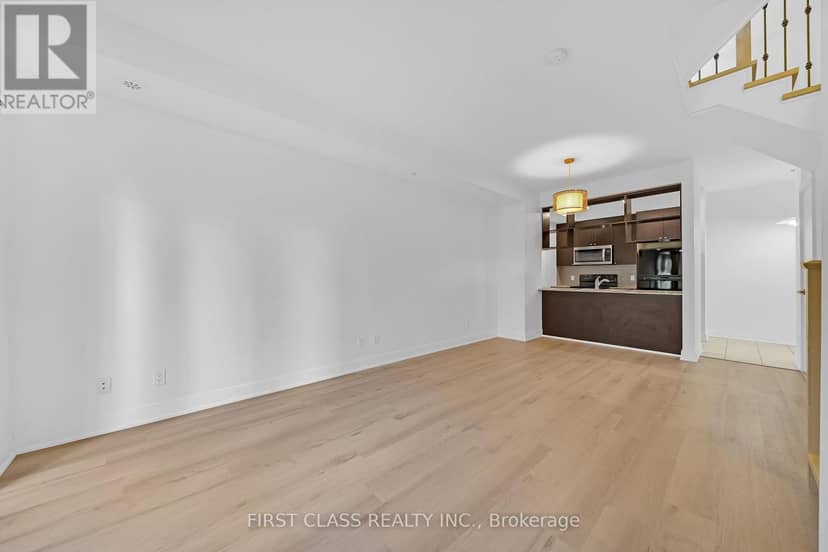 14 - 310 Village Green Square — photo 13 of 40