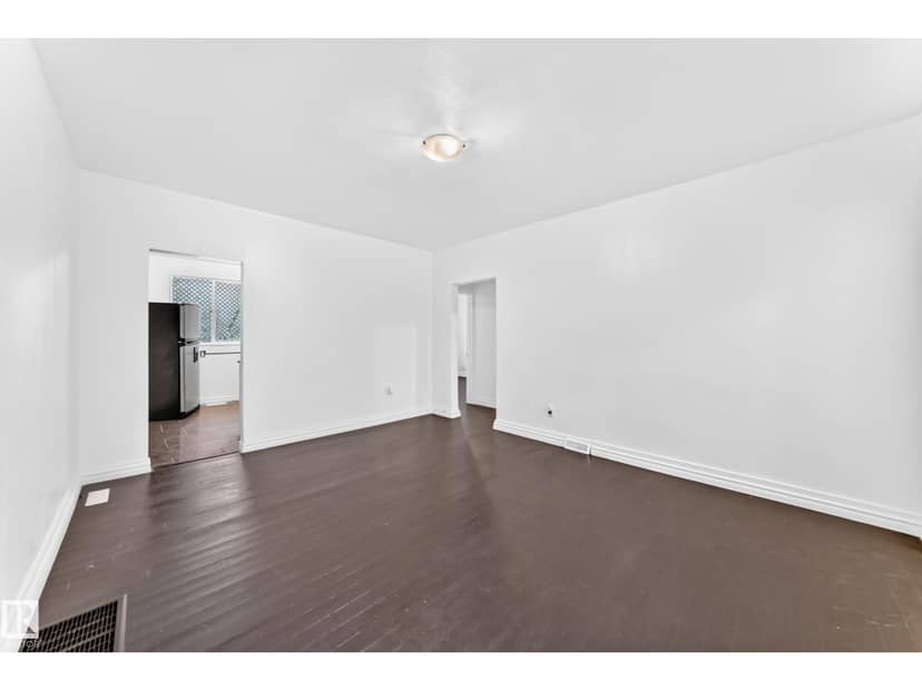 11014 95 ST NW — photo 10 of 40