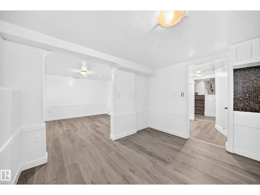 11014 95 ST NW — photo 30 of 40