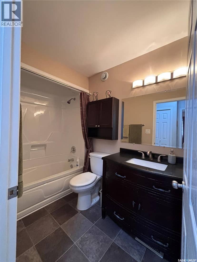 306 Guest COURT — photo 15 of 40