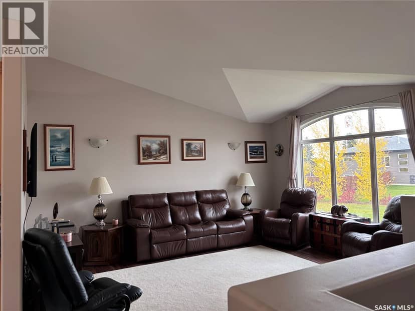 306 Guest COURT — photo 9 of 40