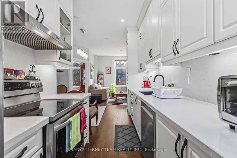 168 Centre Street S — photo 12 of 40