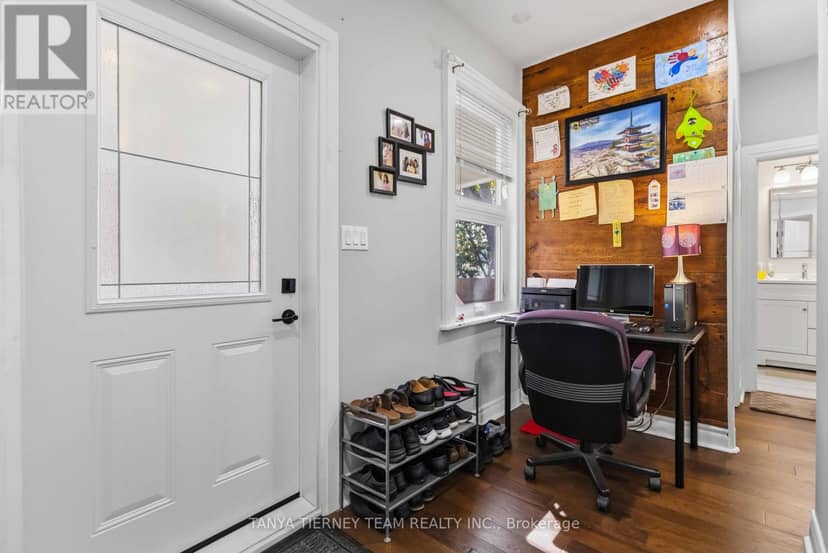 168 Centre Street S — photo 14 of 40