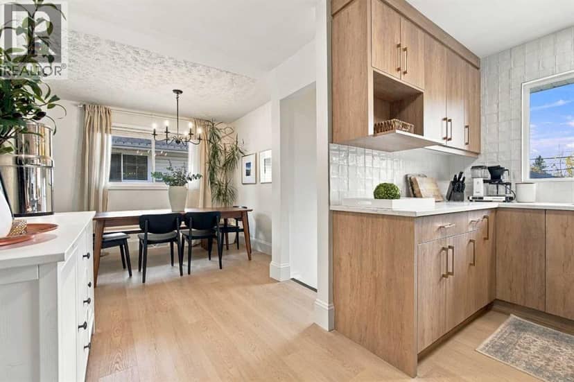 436 Arlington Drive SE — photo 13 of 40