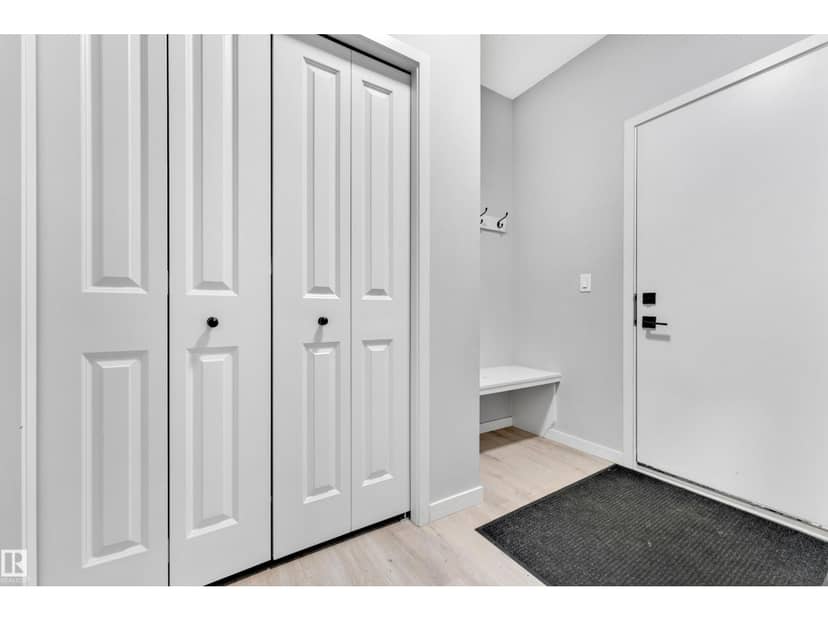 6364 174 AV NW — photo 12 of 40