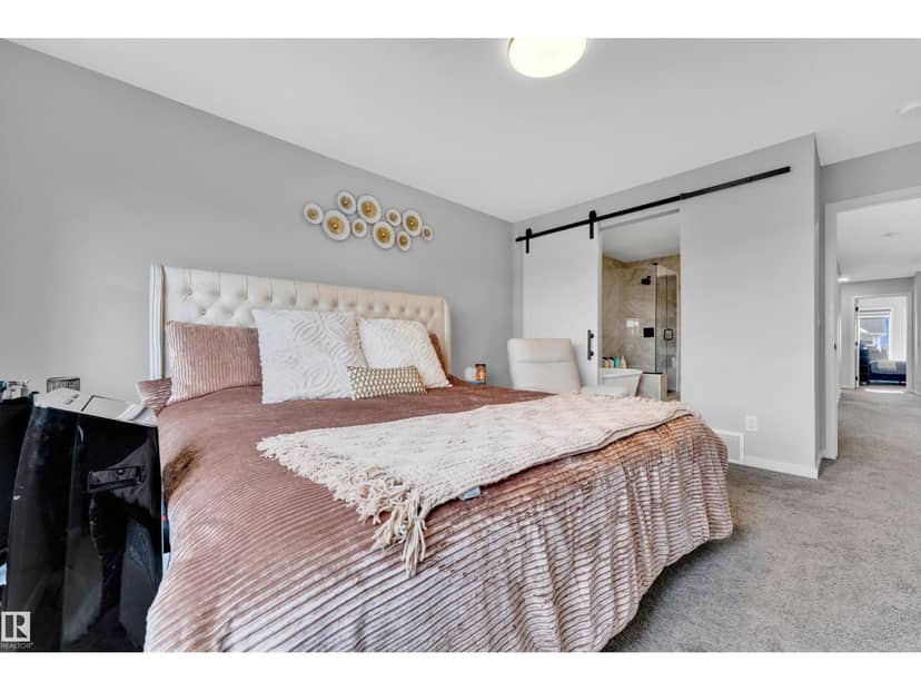 6364 174 AV NW — photo 33 of 40