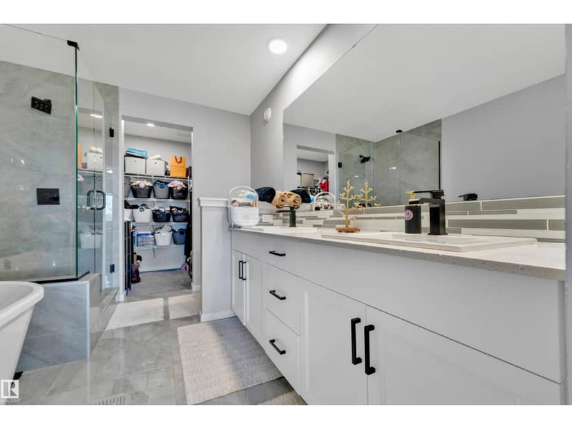 6364 174 AV NW — photo 34 of 40