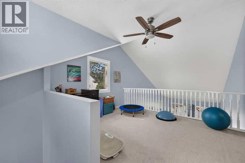 61 Somervale Point SW — photo 18 of 32