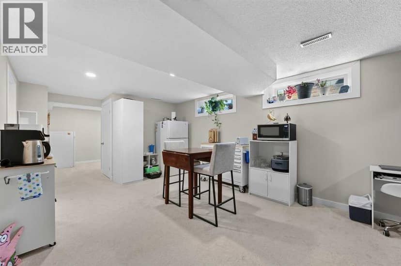 61 Somervale Point SW — photo 23 of 32