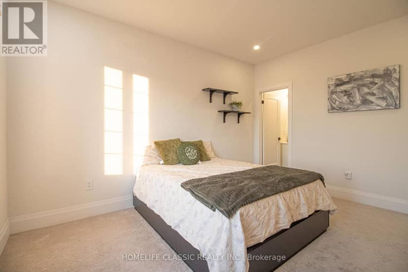 43 Longworth Avenue — photo 12 of 40