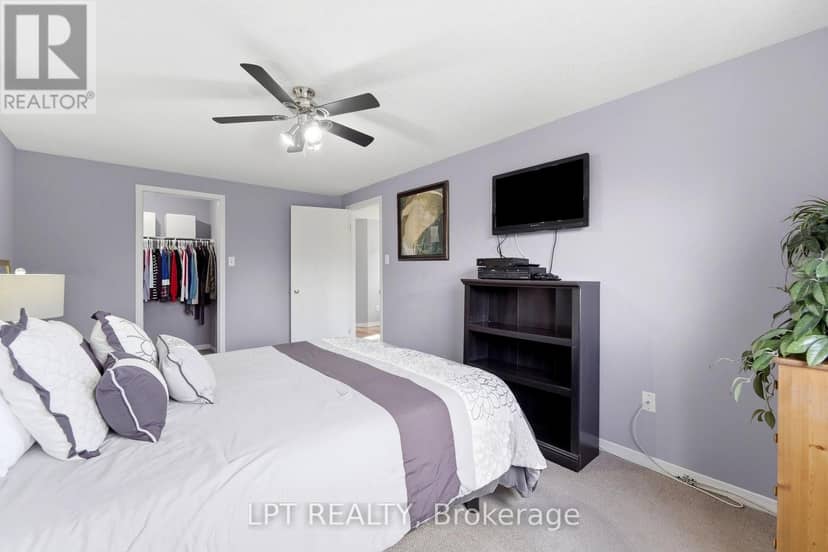 232 Tait Crescent — photo 21 of 37