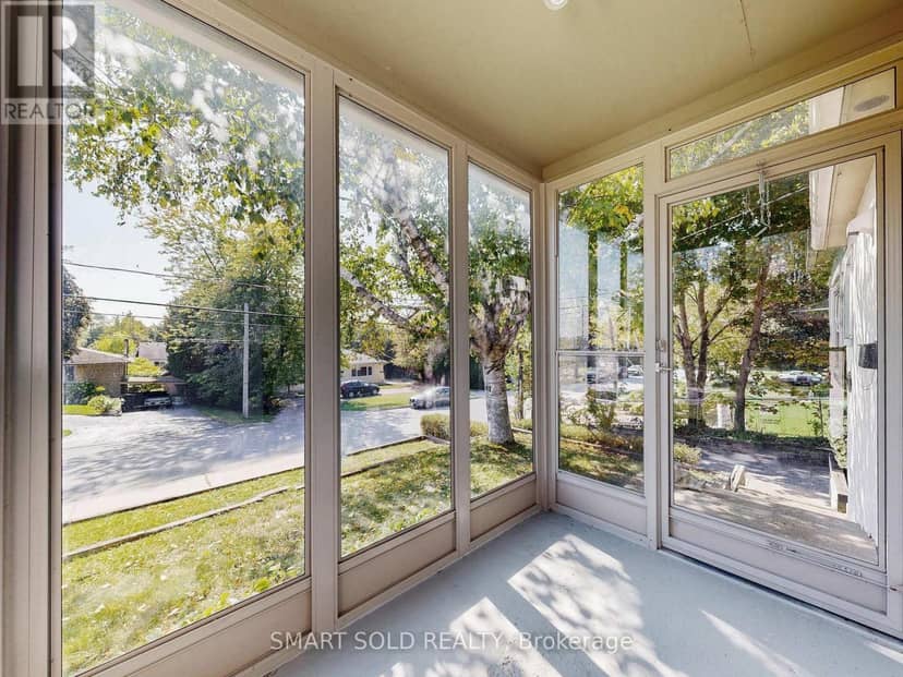 1051 Janette Street, Newmarket, photo 4