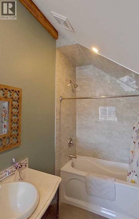 216 Cottageclub Crescent — photo 21 of 26
