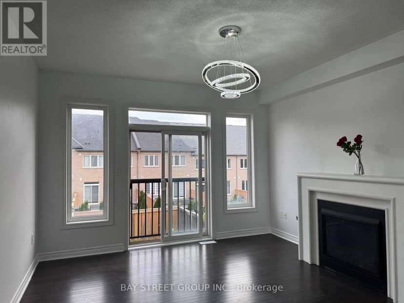 63 Port Arthur Crescent, Richmond Hill, photo 4
