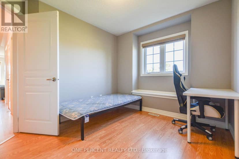 85 Benjamin Hood Crescent — photo 26 of 36