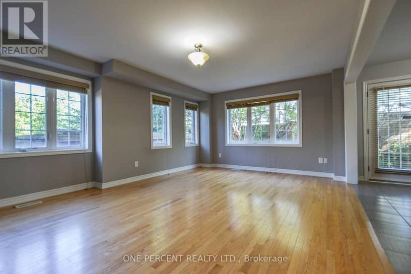 85 Benjamin Hood Crescent — photo 6 of 36