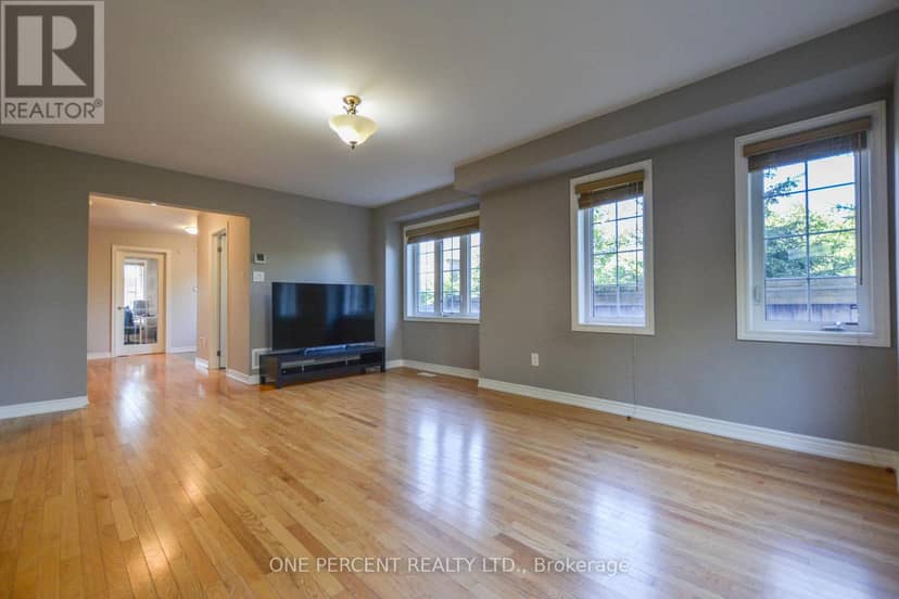 85 Benjamin Hood Crescent — photo 9 of 36