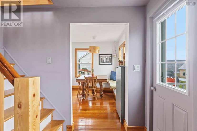 521 Granville Road — photo 37 of 40
