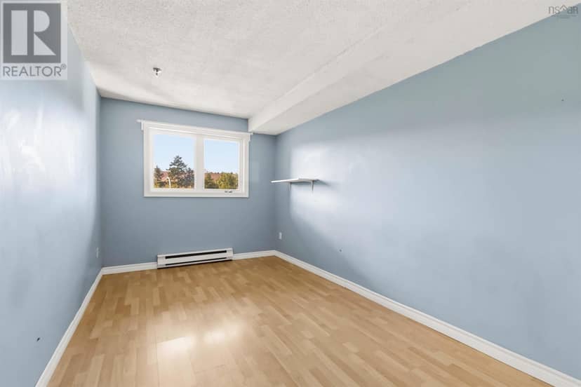 303 15 Knightsridge Drive — photo 21 of 34