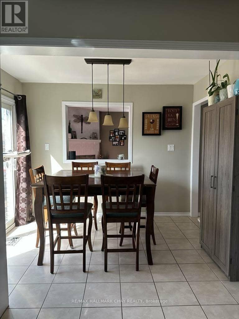 61 Carruthers Crescent — photo 13 of 40