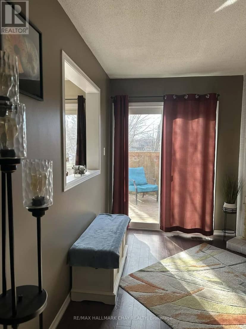 61 Carruthers Crescent — photo 20 of 40