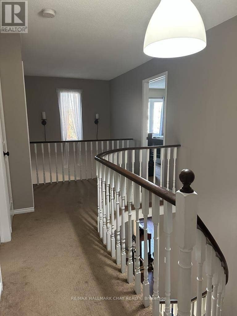 61 Carruthers Crescent — photo 25 of 40
