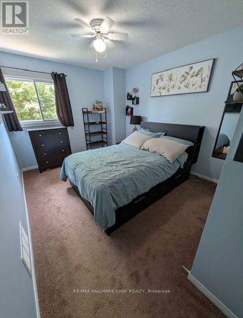 61 Carruthers Crescent — photo 32 of 40