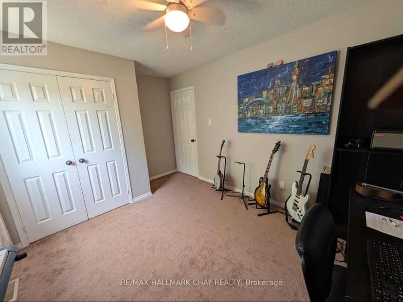 61 Carruthers Crescent — photo 35 of 40