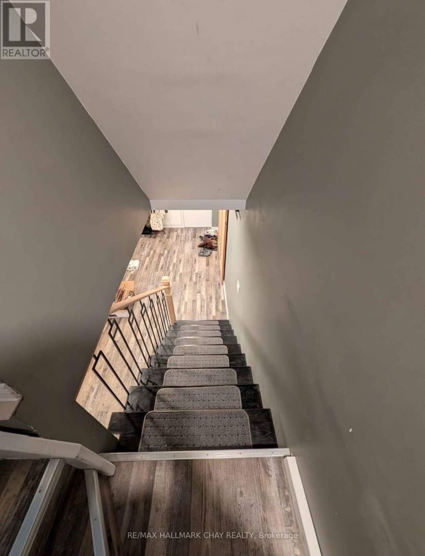 61 Carruthers Crescent — photo 38 of 40