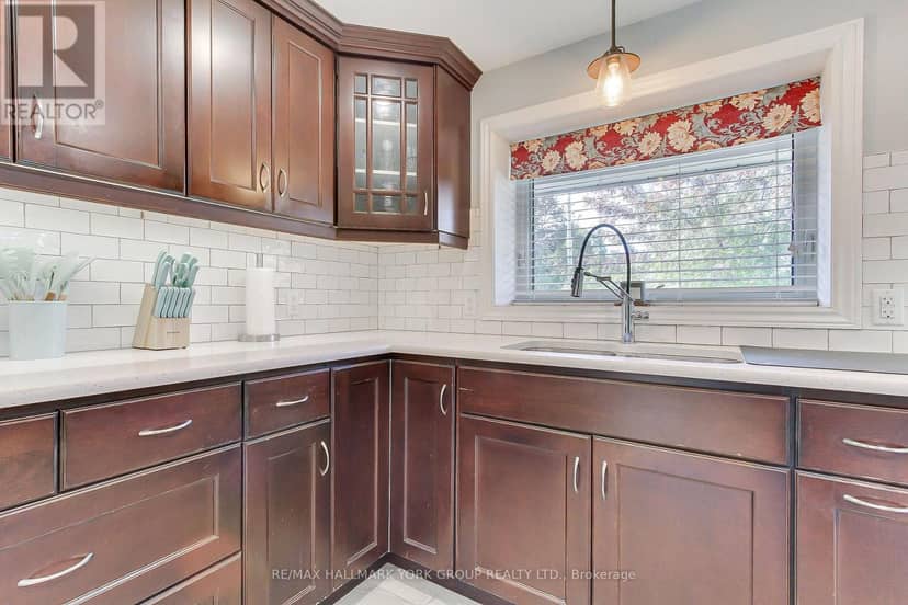 137 Churchill Road S — photo 10 of 40