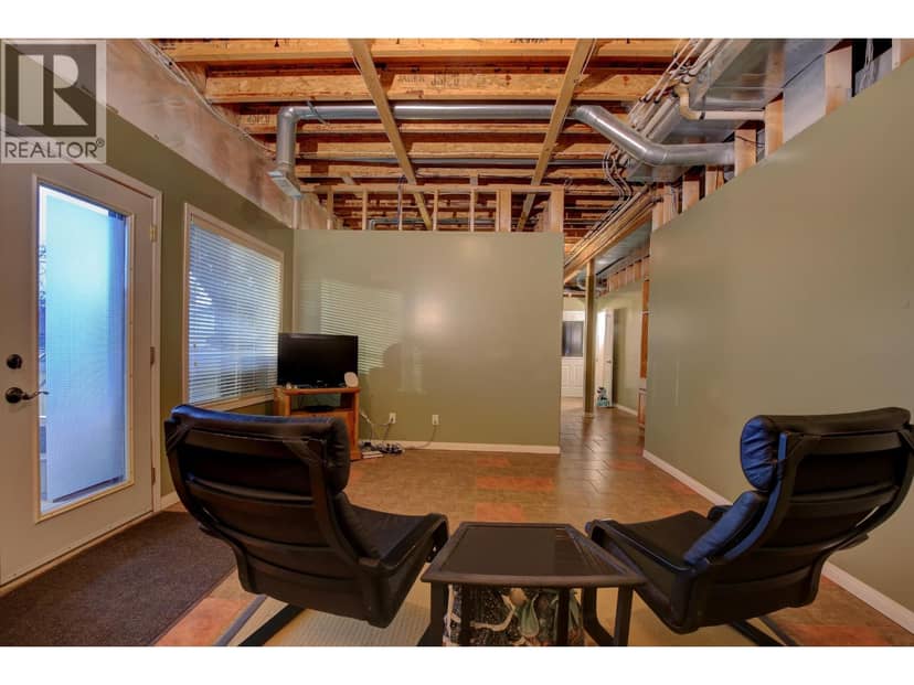 599 Pearkes Drive — photo 33 of 40