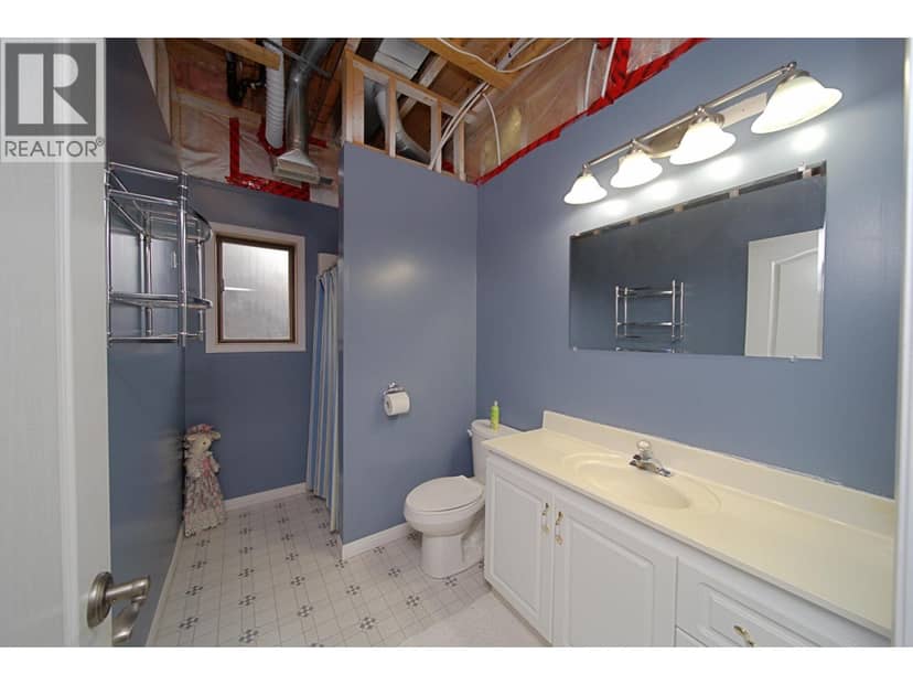 599 Pearkes Drive — photo 34 of 40