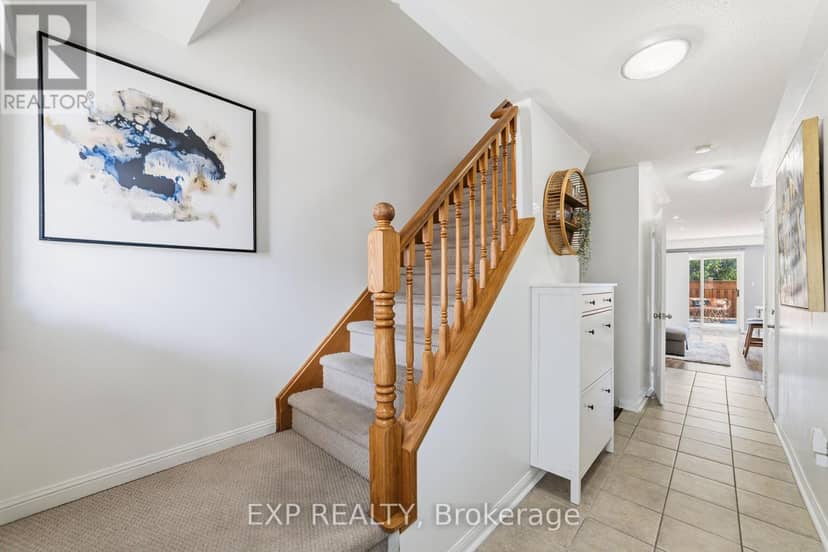 4368 Fairview Street, Burlington, photo 3