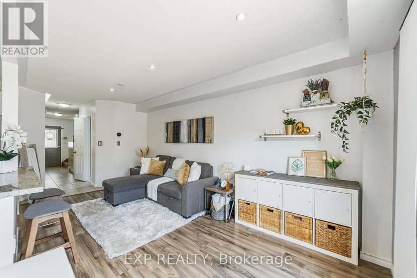 4368 Fairview Street, Burlington, photo 4