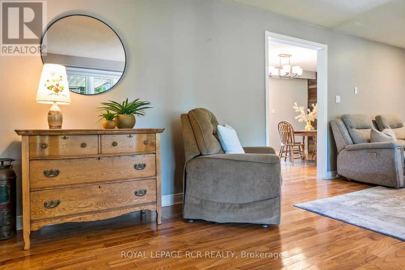 22 Randy Avenue — photo 8 of 40
