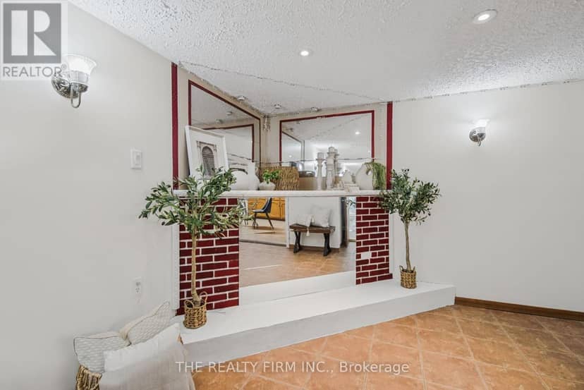52 Barrett Crescent — photo 18 of 39