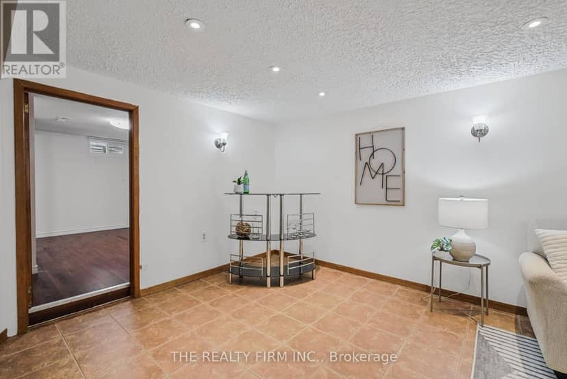 52 Barrett Crescent — photo 19 of 39