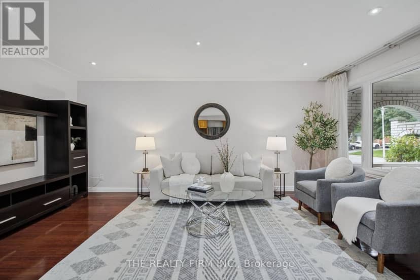 52 Barrett Crescent, London South, photo 3