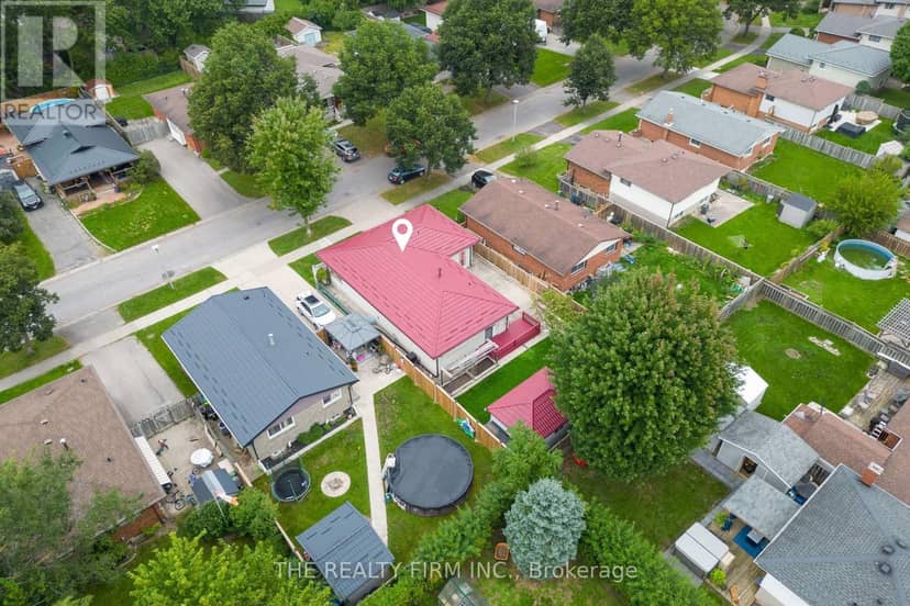 52 Barrett Crescent — photo 34 of 39