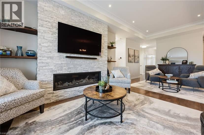 364 DOVER Avenue — photo 9 of 40