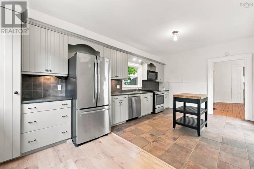 6052 Compton Avenue — photo 18 of 40