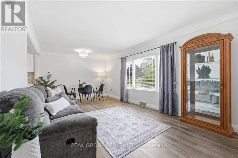 6233 Montrose Road, Niagara Falls, photo 8