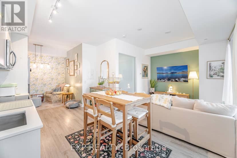812 - 25 Neighbourhood Lane, Toronto