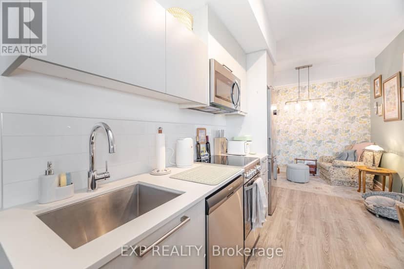 812 - 25 Neighbourhood Lane — photo 13 of 40
